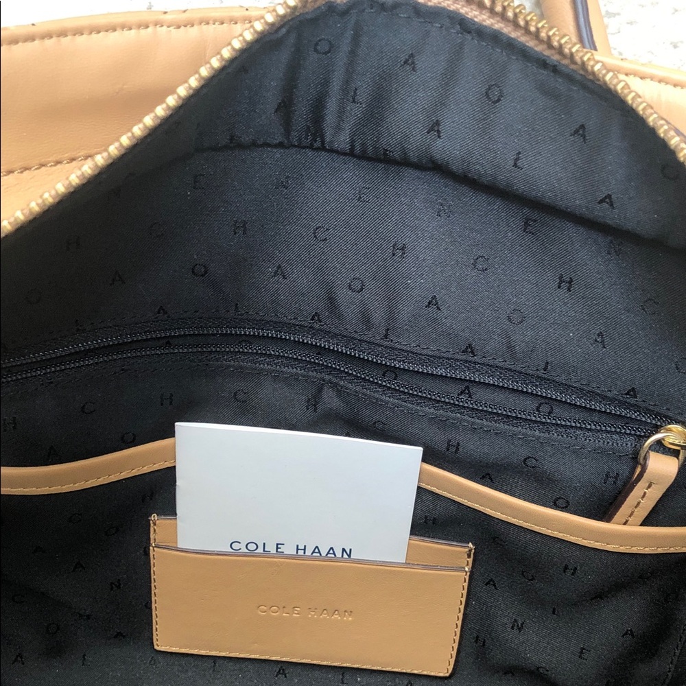 Beautiful Cole Haan quilted leather handbag - Picture 3 of 10